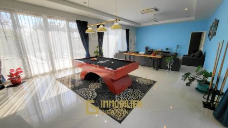 Große moderne 3 Schlafzimmer Pool Villa