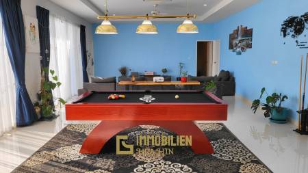Große moderne 3 Schlafzimmer Pool Villa