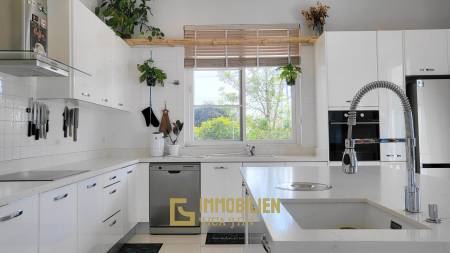 Große moderne 3 Schlafzimmer Pool Villa