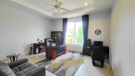 Große moderne 3 Schlafzimmer Pool Villa