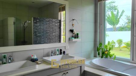 Große moderne 3 Schlafzimmer Pool Villa