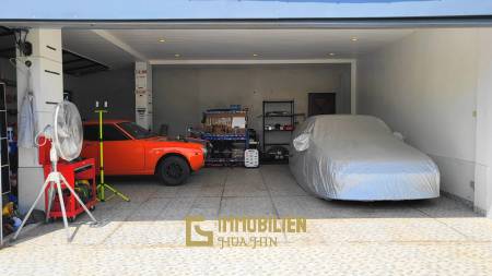 Große moderne 3 Schlafzimmer Pool Villa