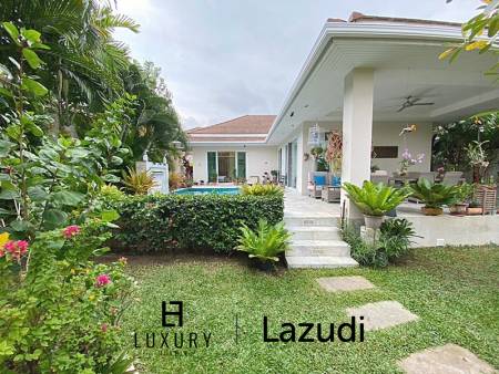 Woodlands: Gepflegte Pool Villa mit 3 Schlafzimmern und 2 Bädern