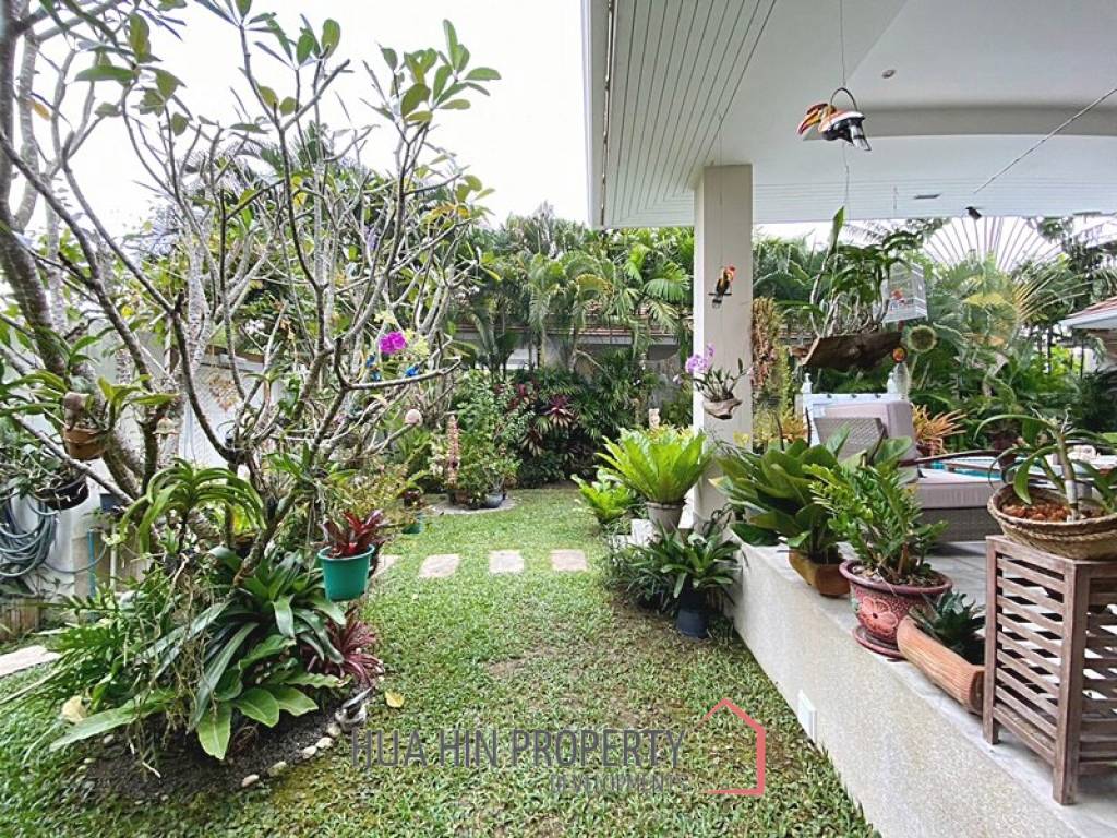 Lovely 3 Bed 2 Bath Pool Villa For Sale at Woodlands