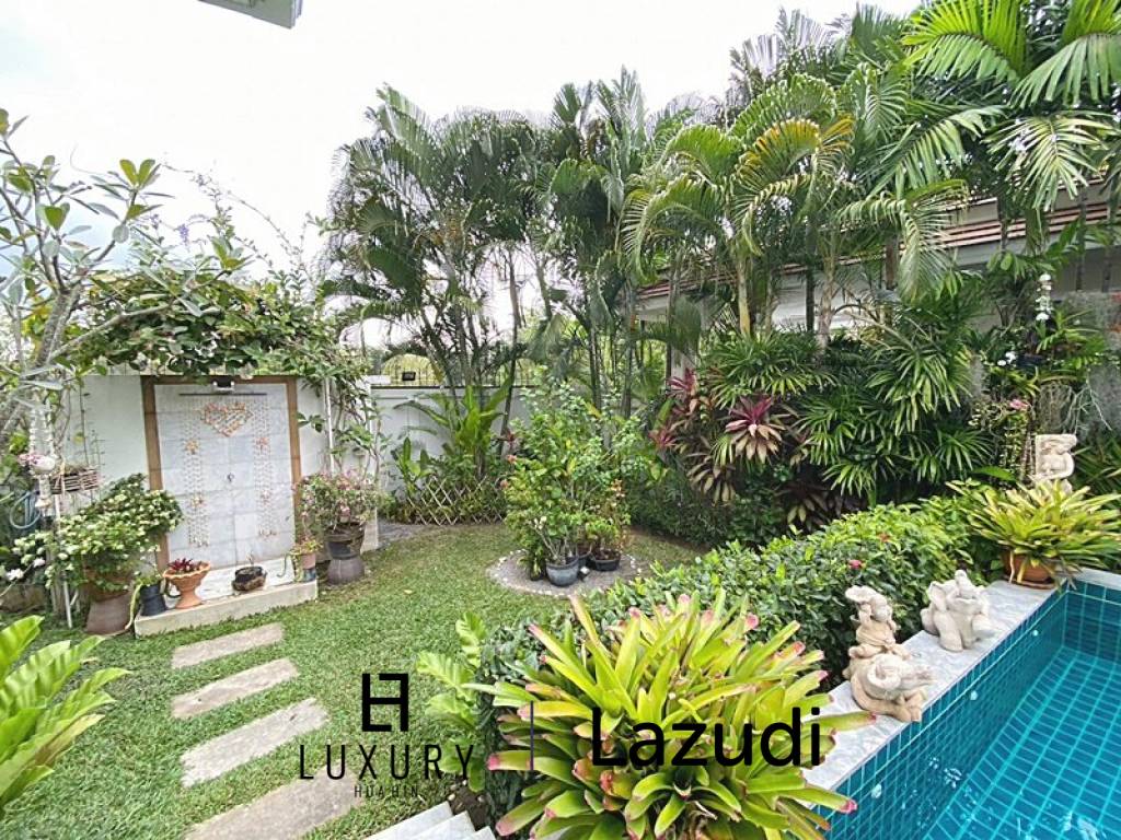 Woodlands: Gepflegte Pool Villa mit 3 Schlafzimmern und 2 Bädern