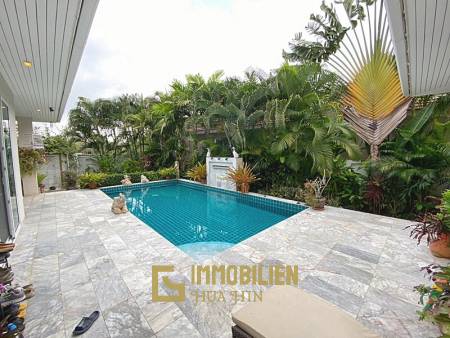 Woodlands: Gepflegte Pool Villa mit 3 Schlafzimmern und 2 Bädern