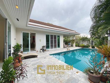Woodlands: Gepflegte Pool Villa mit 3 Schlafzimmern und 2 Bädern