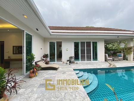 Woodlands: Gepflegte Pool Villa mit 3 Schlafzimmern und 2 Bädern