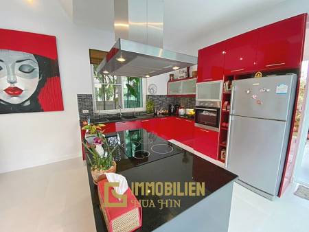 Woodlands: Gepflegte Pool Villa mit 3 Schlafzimmern und 2 Bädern