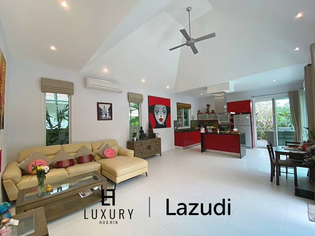 Woodlands: Gepflegte Pool Villa mit 3 Schlafzimmern und 2 Bädern