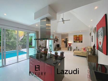 Woodlands: Gepflegte Pool Villa mit 3 Schlafzimmern und 2 Bädern