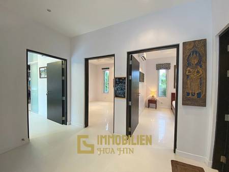 Woodlands: Gepflegte Pool Villa mit 3 Schlafzimmern und 2 Bädern