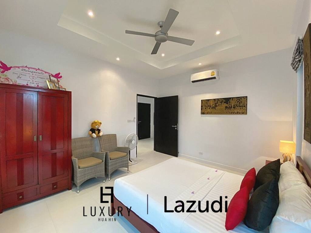 Woodlands: Gepflegte Pool Villa mit 3 Schlafzimmern und 2 Bädern