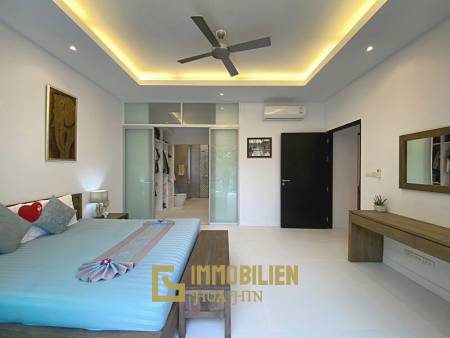 Woodlands: Gepflegte Pool Villa mit 3 Schlafzimmern und 2 Bädern