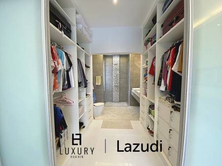 Woodlands: Gepflegte Pool Villa mit 3 Schlafzimmern und 2 Bädern