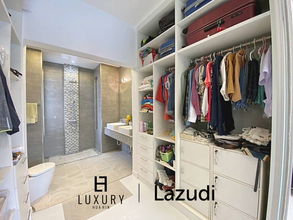 Woodlands: Gepflegte Pool Villa mit 3 Schlafzimmern und 2 Bädern