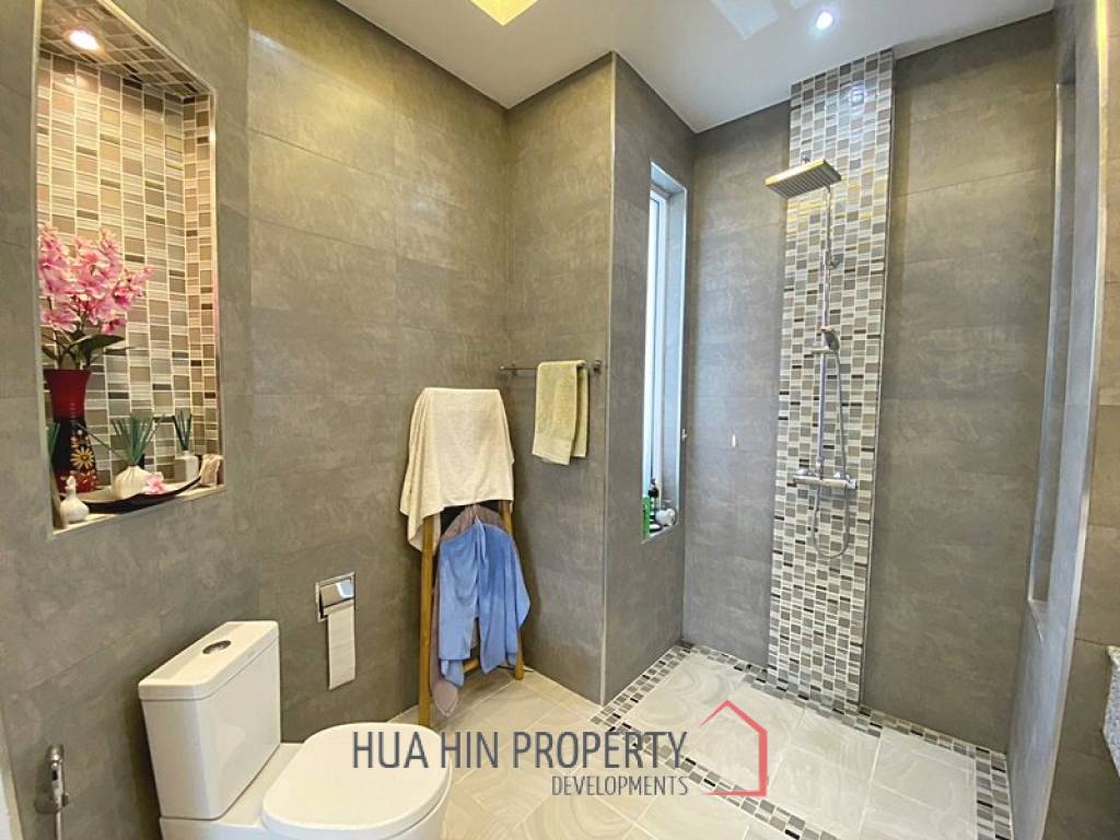 Lovely 3 Bed 2 Bath Pool Villa For Sale at Woodlands