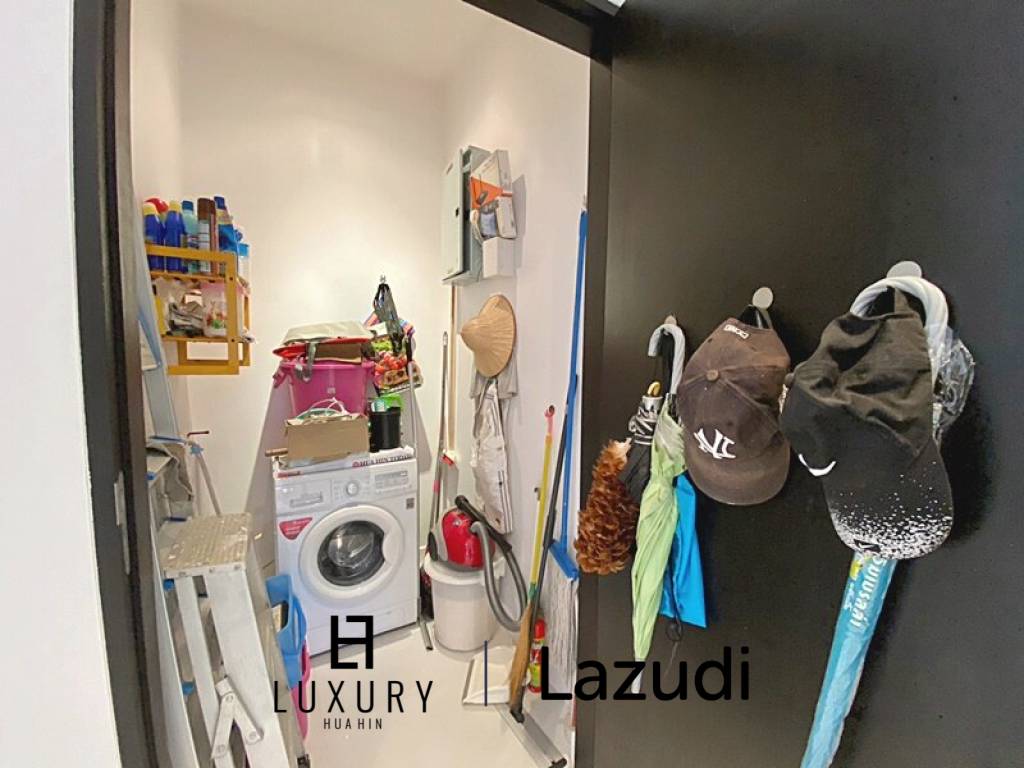 Woodlands: Gepflegte Pool Villa mit 3 Schlafzimmern und 2 Bädern