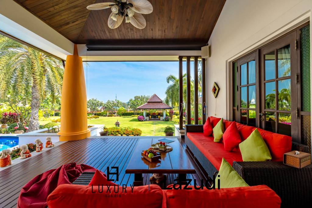 Bali Style Villa auf einem großen Grundstück in toller Lage!