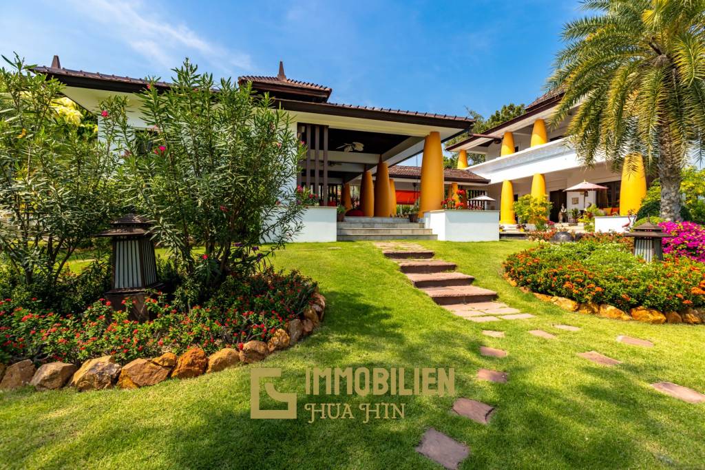 Bali Style Villa On Big Plot In Great Location!