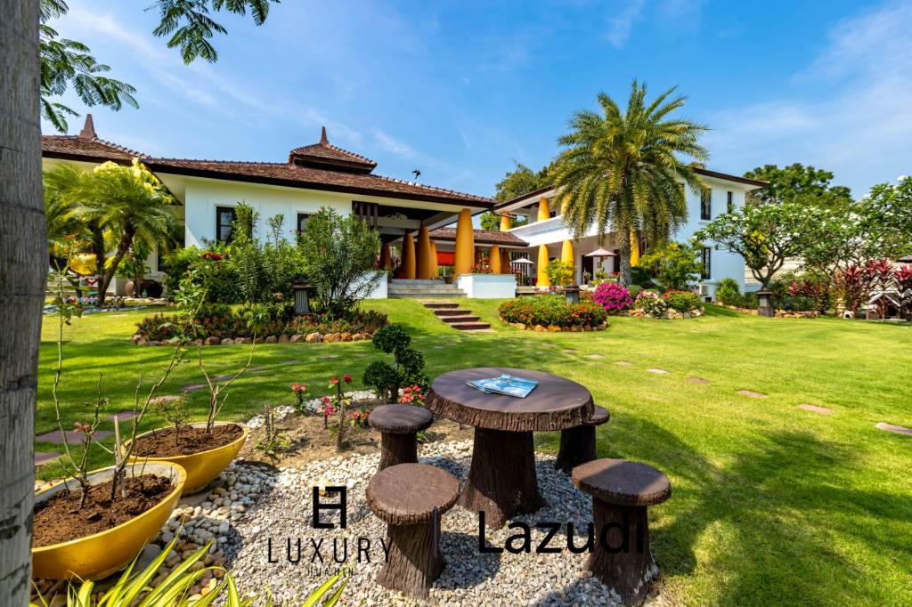 Bali Style Villa auf einem großen Grundstück in toller Lage!