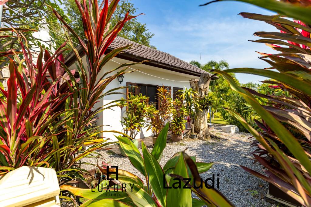 Bali Style Villa auf einem großen Grundstück in toller Lage!