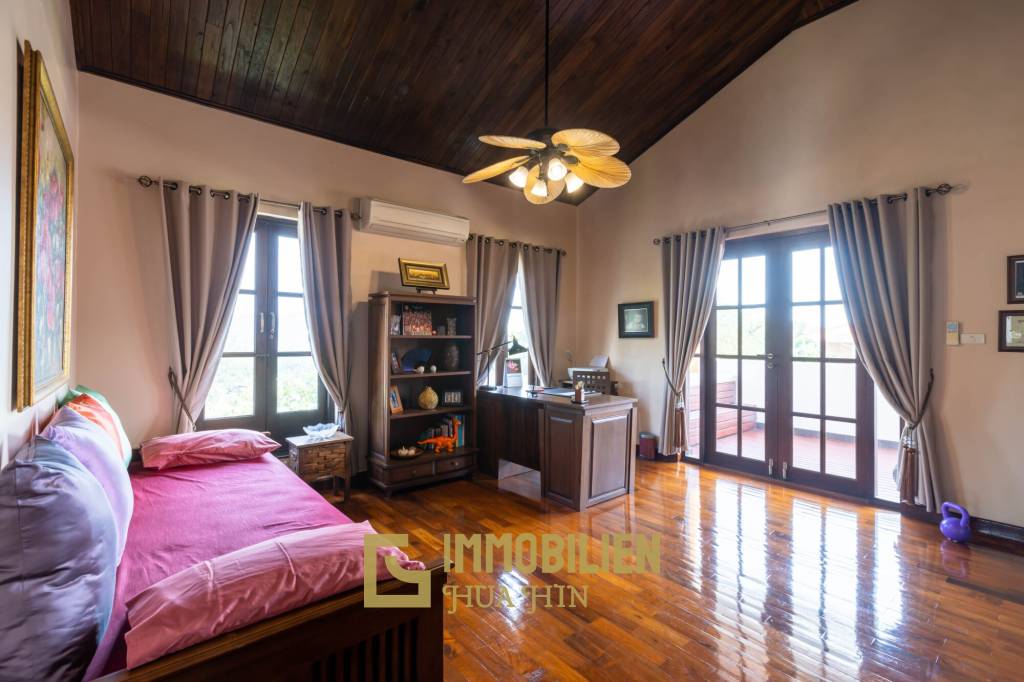 Bali Style Villa On Big Plot In Great Location!