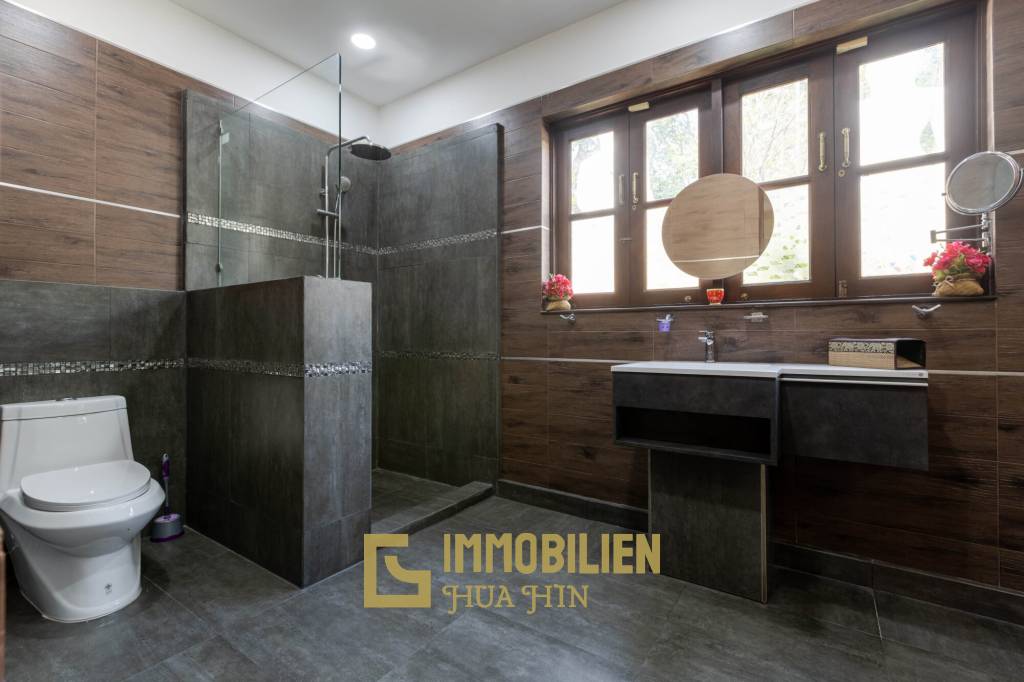 Bali Style Villa On Big Plot In Great Location!