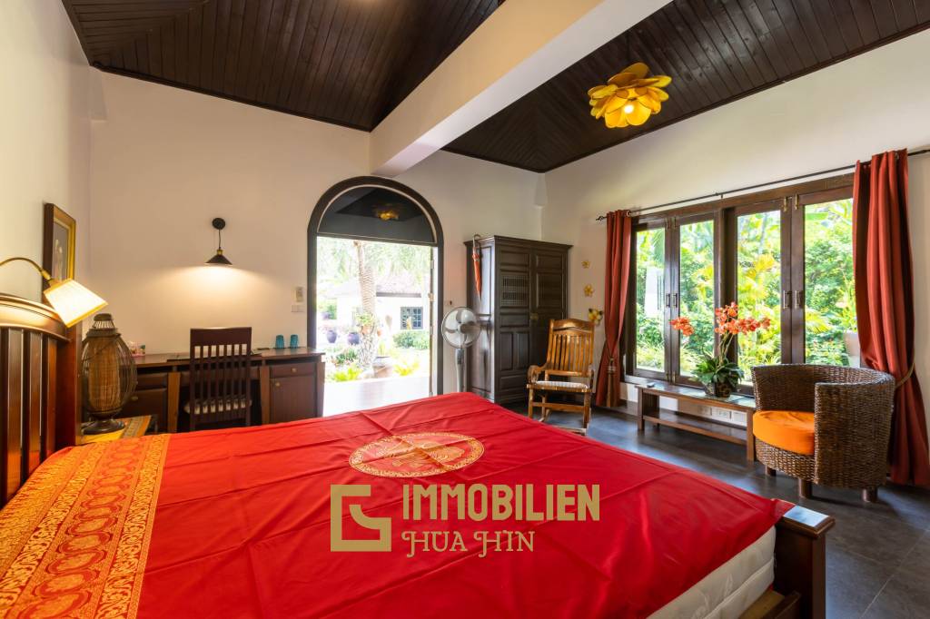 Bali Style Villa On Big Plot In Great Location!