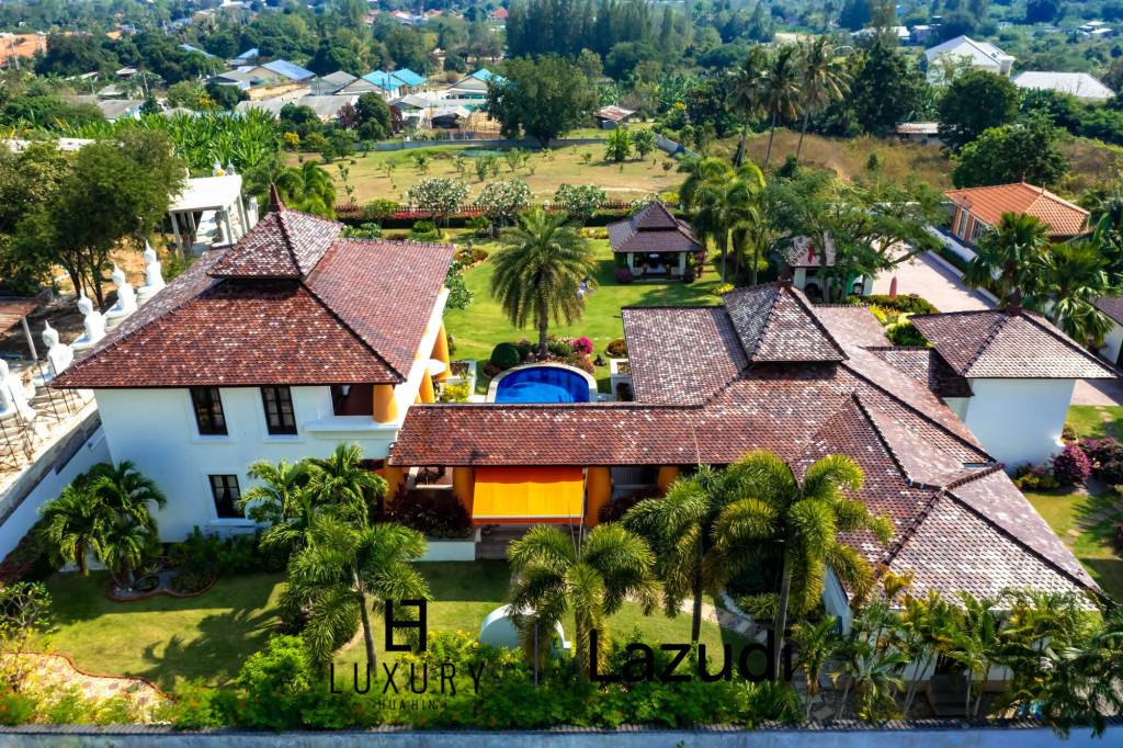 Bali Style Villa auf einem großen Grundstück in toller Lage!