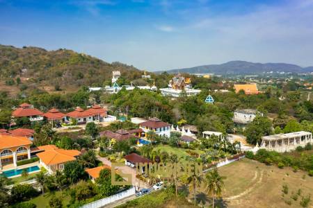 Bali Style Villa On Big Plot In Great Location!