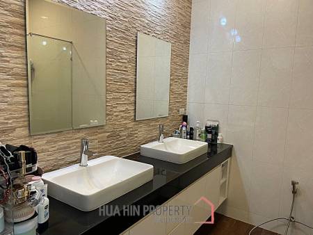 Modern Ready To Move In Pool Villa for sale in Samroiyot 800m from the Beach