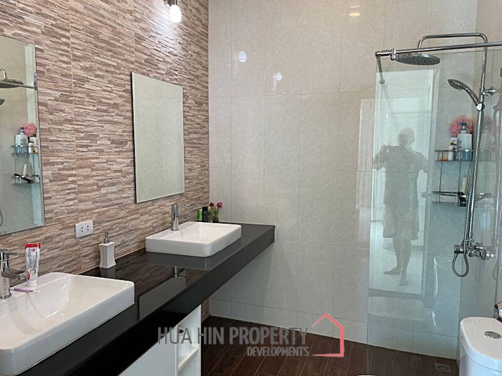 Modern Ready To Move In Pool Villa for sale in Samroiyot 800m from the Beach