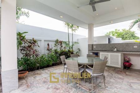 Red Mountain Waterside: Pool Villa mit 3 Schlafzimmern