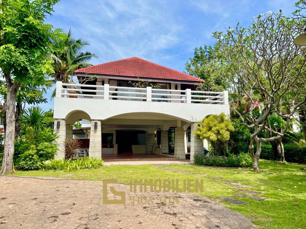 Palm Beach Village: 4 Schlafzimmer Villa
