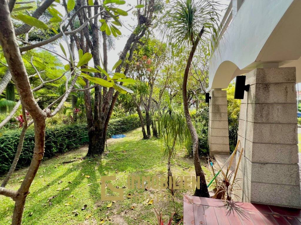 Palm Beach Village: 4 Schlafzimmer Villa