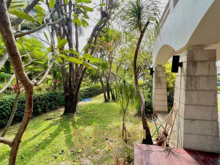 Palm Beach Village: 4 Schlafzimmer Villa