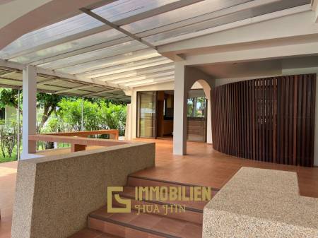 Palm Beach Village: 4 Schlafzimmer Villa