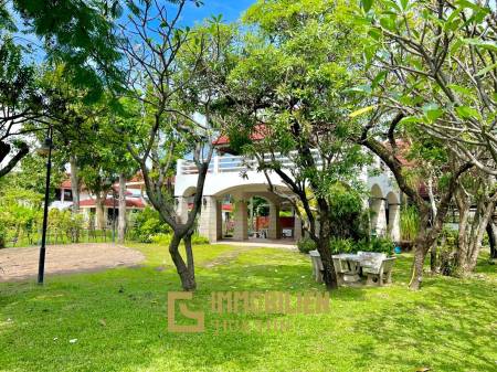 Palm Beach Village: 4 Schlafzimmer Villa