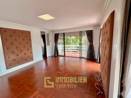 Palm Beach Village: 4 Schlafzimmer Villa