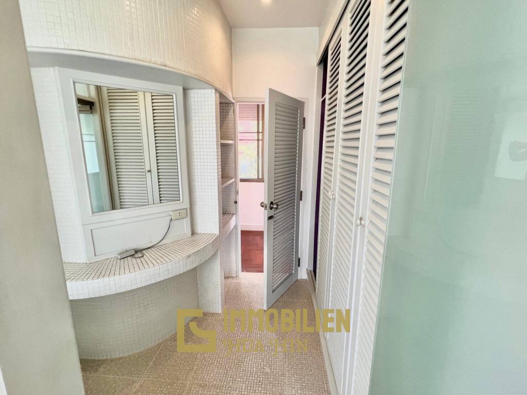 Palm Beach Village: 4 Schlafzimmer Villa