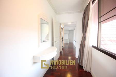 Palm Beach Village: 4 Schlafzimmer Villa