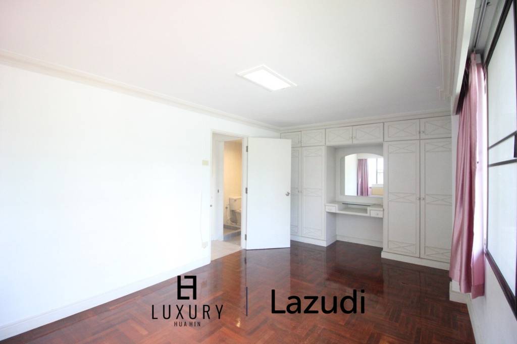 Дом 1,034 кв.м. 4 Кровать 