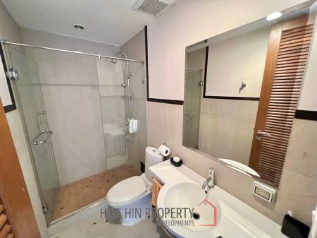 Boathouse: 2 Bedroom Condo With Sea View