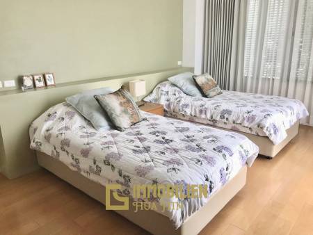 Malibu: 2-Schlafzimmer-Eigentumswohnung mit Poolblick