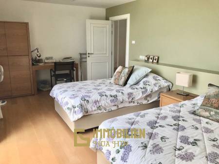 Malibu: 2-Schlafzimmer-Eigentumswohnung mit Poolblick