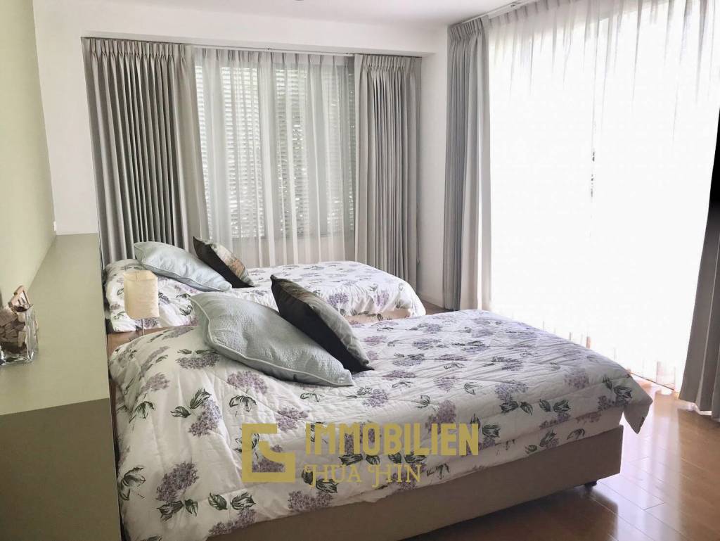 Malibu: 2-Schlafzimmer-Eigentumswohnung mit Poolblick