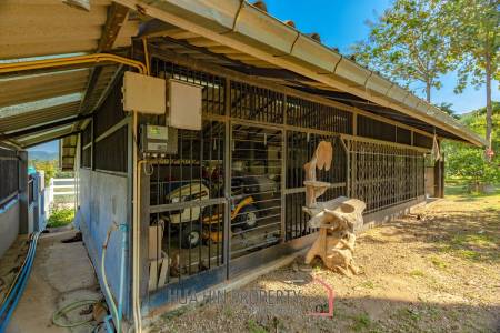 Amazing 5 Bedroom Luxury Property on 4 Rai of Land