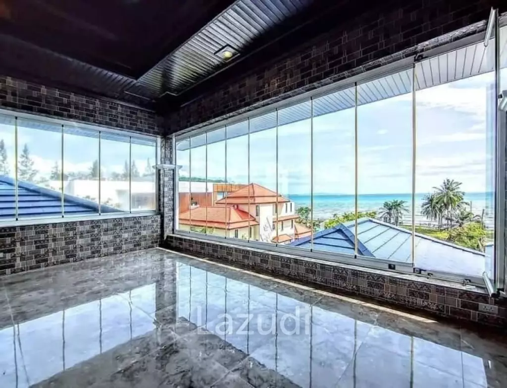 4 Bedrooms 5 Bathrooms 470 Sqm. Luxury Pool Villa Beachfront.