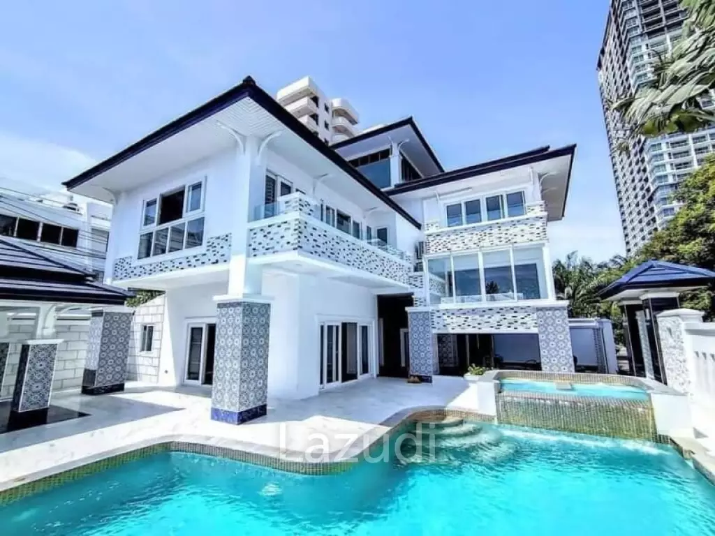 4 Bedrooms 5 Bathrooms 470 Sqm. Luxury Pool Villa Beachfront.